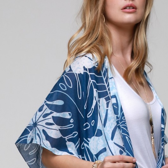 Fashion Kimonos - Picture 3 of 6